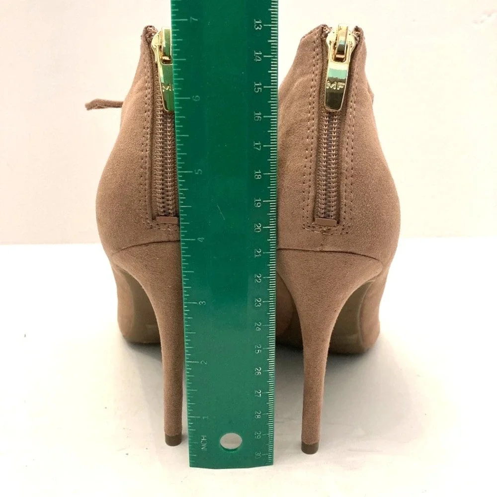 Marc Fisher Neetsa Beige Lace Front Fabric‎ Stiletto Pumps Heels Women's 8.5M